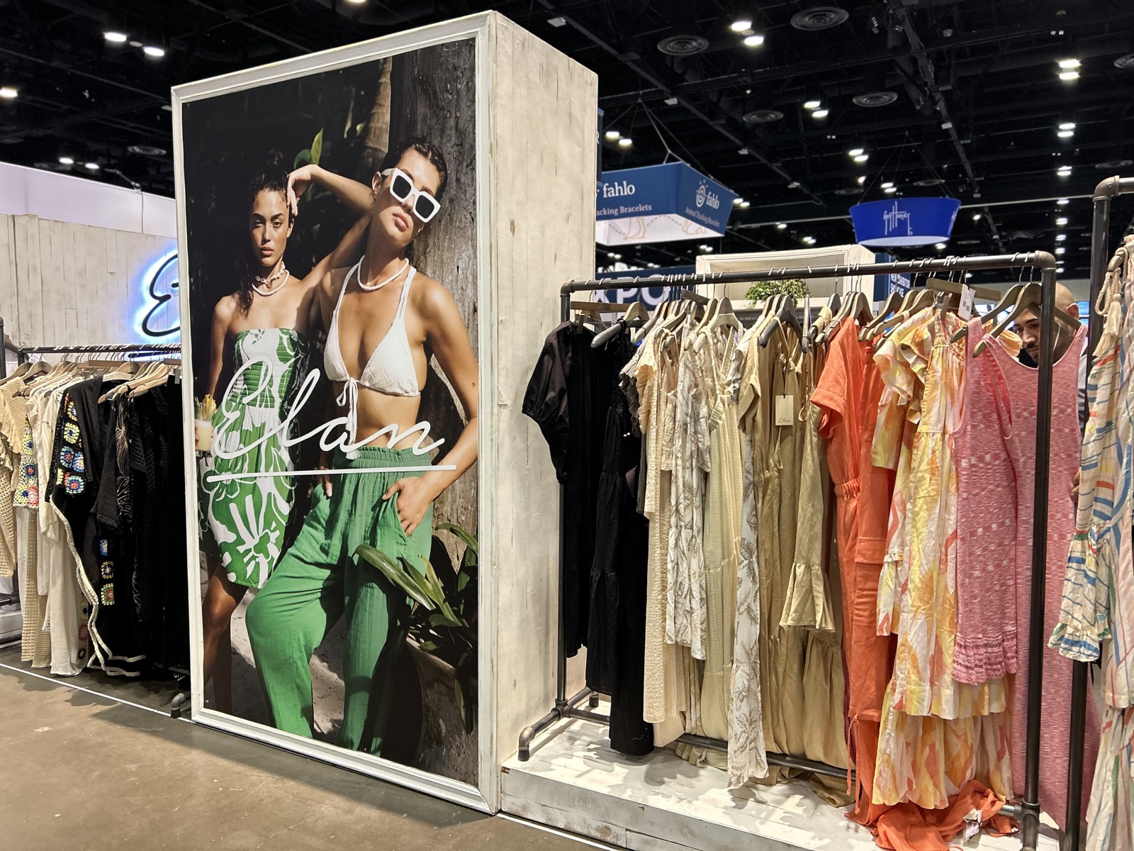Elan booth banner